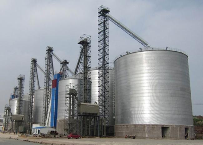 屯城镇大型钢板库构造参数及水泥储存质量